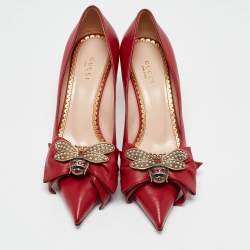 Gucci Red Leather Queen Margaret Bee Bow Pointed Toe Pumps Size 38
