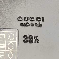 مملوكة مسبقًا Gucci Black Microguccissima Patent Leather Interlocking G Thong Flats Size 38.5