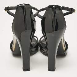 Gucci Black Patent Leather T- Strap Sandals Size 36.5