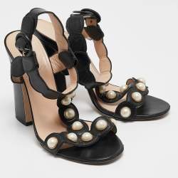 Pre Owned Gucci Black Leather Faux Pearl Willow T-Strap Block Heel Sandals Size 37.5