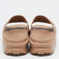 Pre Owned Gucci Beige Rubber Interlocking GG Platform Slide Sandals Size 37