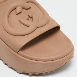 Pre Owned Gucci Beige Rubber Interlocking GG Platform Slide Sandals Size 37