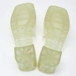 مملوكة مسبقًا Gucci Transparent Rubber Logo Slide Sandals Size 37