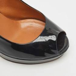 Gucci Navy Blue Patent Leather Betty Platform Pumps Size 38.5