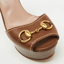 مملوكة مسبقًا Gucci Brown Leather Claudie Horsebit Platform Ankle Strap Sandals Size 35.5