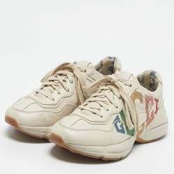 مملوكة مسبقًا Gucci Cream Leather Glitter Logo Rhyton Sneakers Size 37.5