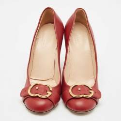 Gucci Red Leather GG Buckle Pumps Size 38.5