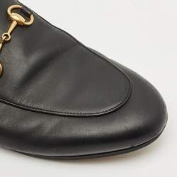 مملوكة مسبقًا صندل سلايد غوتشي برينستون فرو و جلد أسود مقاس 37