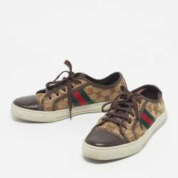 مملوكة مسبق ًا حذاء رياضي غوتشي \"آيس\" ببني وبيج من كانفاس جي جي سوبريم وتفاصيل ويب وبنمط منخفض من أعلى مقاس 37