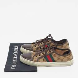 مملوكة مسبقًا حذاء رياضي غوتشي \"آيس\" ببني وبيج من كانفاس جي جي سوبريم وتفاصيل ويب وبنمط منخفض من أعلى مقاس 37