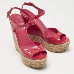 Pre Owned Gucci Coral Red Patent Leather Holie Wedge Sandals Size 35