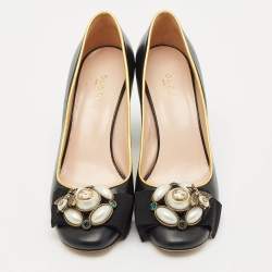 Pre Owned Gucci Black/Gold Leather Bee Pearl Embellished Block Heel Pumps Size 37