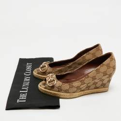 Pre Owned Gucci Beige/Brown GG Canvas Horsebit Peep Toe Wedge Espadrille Pumps Size 34