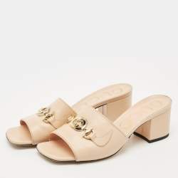 مملوكة مسبقًا صندل سلايد غوتشي زومي جلد بيج مقاس 38.5