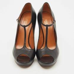 Pre Owned Gucci Black Leather Betty T-Strap Platform Pumps Size 38.5