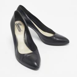 مملوكة مسبقًا Gucci Black Leather Round Toe Pumps Size 39