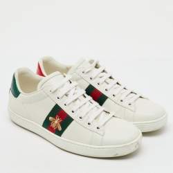 مملوكة مسبقًا حذاء رياضي غوتشي منخفض من أعلى نحل مطرز جلد أبيض مقاس 37.5