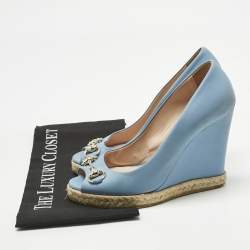 Pre Owned Gucci Sky Blue Leather Horsebit Wedge Pumps Size 38