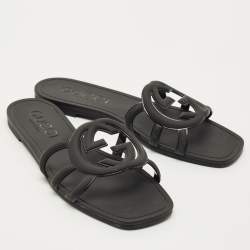Pre Owned Gucci Black Rubber Interlocking G Flat Slides Size 40