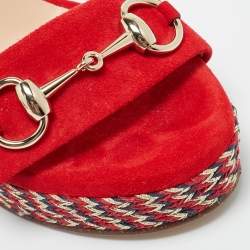 مملوكة مسبقًا صندل غوتشي إسفيني كارولينا جلد سويدي أحمر مزين بهورس بت مقاس 37