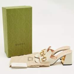 مملوكة مسبقًا Gucci Off White Leather Horsebit Block Heel Slide Sandals Size 38