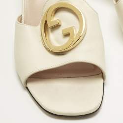 مملوكة مسبقًا صندل سلايد غوتشي بلوندي جلد أبيض عاجي مقاس 37.5