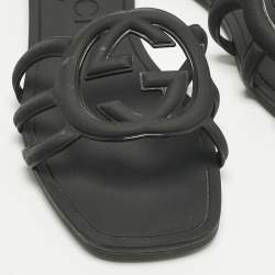 Pre Owned Gucci Black Rubber Interlocking G Flat Slide Size 35