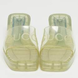 مملوكة مسبقًا Gucci Transparent PVC Embossed Logo Block Heel Slide Sandals Size 38