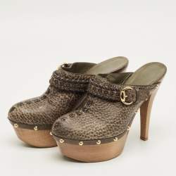 Pre Owned Gucci Olive Green Leather Janis Studded Clogs Size 38