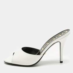 Pre Owned Gucci White Patent Leather Slide Sandals Size 38