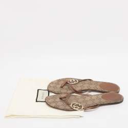 Pre Owned Gucci Brown Leather Interlocking GG Flat Thong Sandals Size 37.5