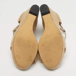 Pre Owned Gucci Gold Foil Leather and Raffia Carolina Horsebit Espadrille Wedge Sandals Size 38.5