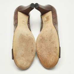 Pre Owned Gucci Brown GG Leather Interlocking Logo Round Toe Pumps Size 39.5