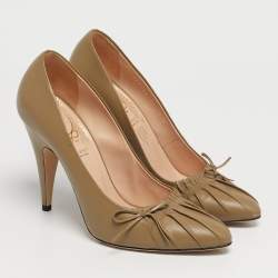 Pre Owned Gucci Green Leather Pointed Toe Pumps Size 39