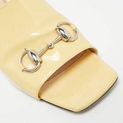 مملوكة مسبقًا Gucci Horsebit Size 39.5 Yellow Patent Leather Slide Sandals