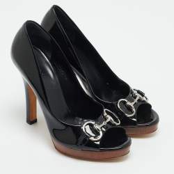 مملوكة مسبقًا Gucci Horsebit Size 37.5 Black Patent Leather Peep Toe Pumps