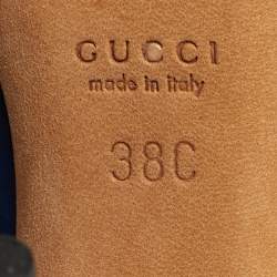 مملوكة مسبقًا Gucci Horsebit Size 38 Navy Blue Patent Leather Peep Toe Pumps