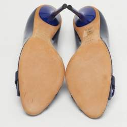 مملوكة مسبقًا Gucci Horsebit Size 38 Navy Blue Patent Leather Peep Toe Pumps