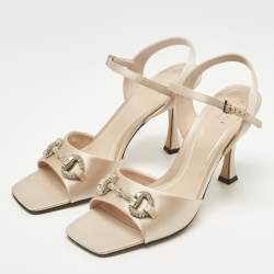 مملوكة مسبقًا صندل كاحل بغوتشي هورسبت ساتان زهري مقاس 39