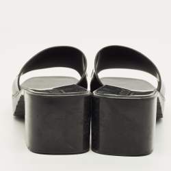 Pre Owned Gucci GG Logo Size 39 Black Rubber Slide Sandals