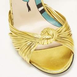 مملوكة مسبقًا صندل غوتشي برباط الكاحل جلد معدني مقاس 38.5