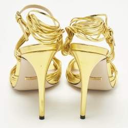 مملوكة مسبقًا صندل غوتشي برباط الكاحل جلد معدني مقاس 38.5