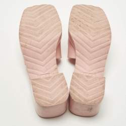 مملوكة مسبقًا Gucci Size 37 Pink Rubber Logo Slide Sandals