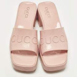 مملوكة مسبقًا Gucci Size 37 Pink Rubber Logo Slide Sandals