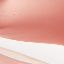 Pre Owned ساندل غوتشي كعب مربع مطاط وردي بشعار بارز مقاس 39