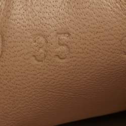 مملوكة مسبقًا حذاء رياضي غوتشي سليب أون جلد مايكرو غوتشيسيما  وردي مقاس 37.5