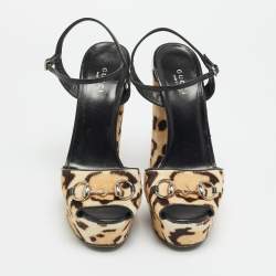 Pre Owned صندل غوتشي منصة كعب سيور للكاحل جلد براءة أزرق كلوديي مزين بمسامير الحصان مقاس 39