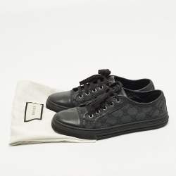 مملوكة مسبقًا حذاء رياضي غوتشي رباط كانفاس GG وجلد رمادي وأسود مقاس 36