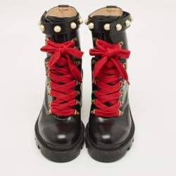 مملوكة مسبقًا حذاء بوت كاحل غوتشي تريب جلد أسود مزخرف لؤلؤ صناعي مقاس 39