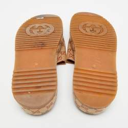 Pre Owned صندل سلايد غوتشي نعل سميك كانفاس GG بيج/ عنابي مقاس 39